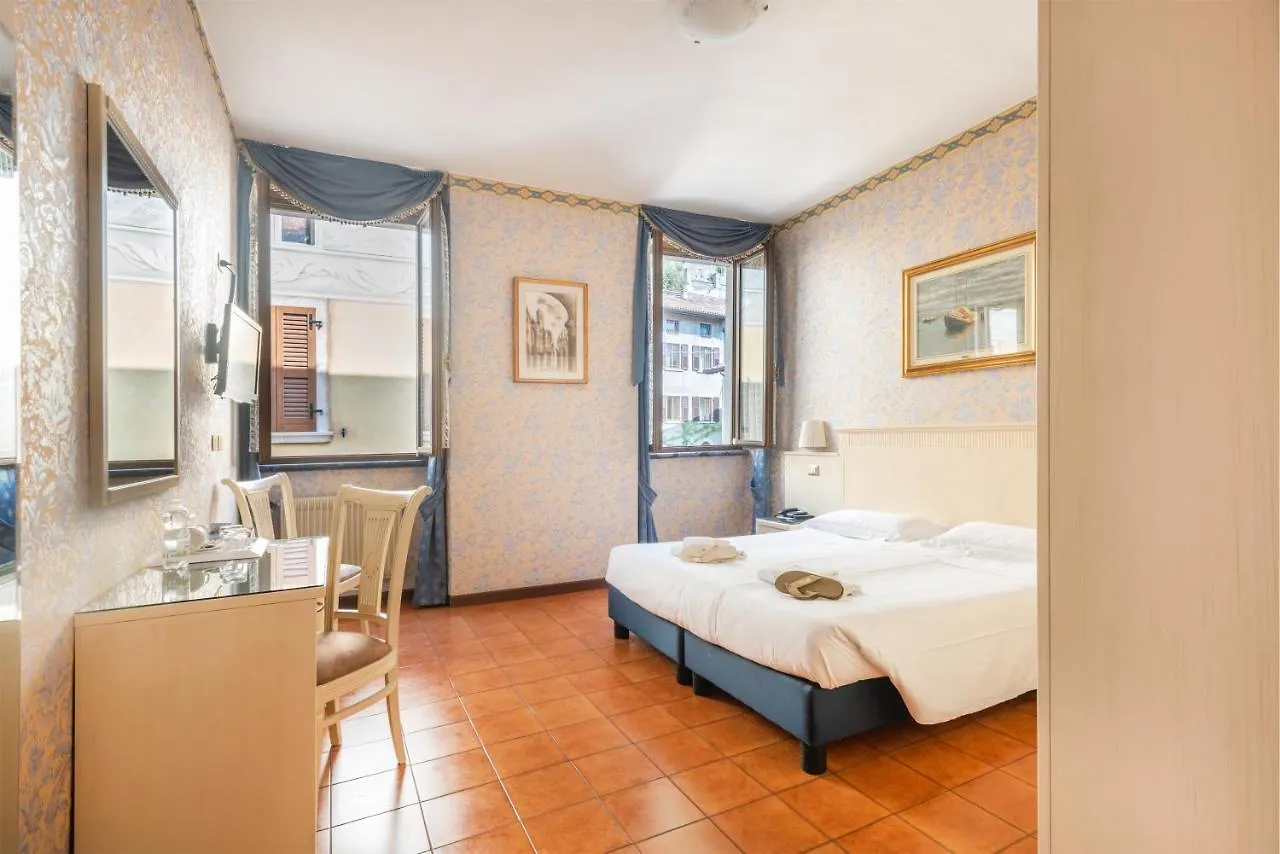 Hotel Le Palme Limone sul Garda 4*,