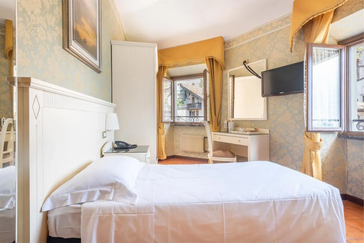 Hotel Le Palme Limone sul Garda Italy