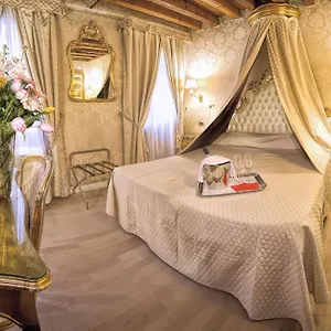 Noemi 3*, Venedig Italien
